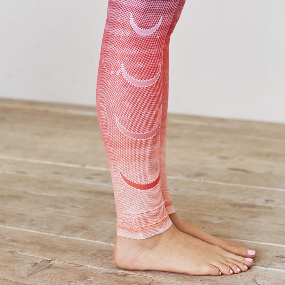 Dlouhé legíny Manduka Gradient Moon Legging