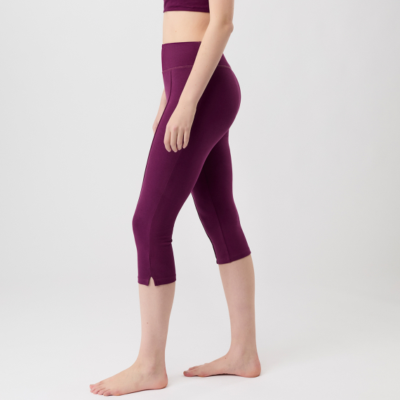 Tříčtvrteční legíny Mandala Capri Pants Black Plum