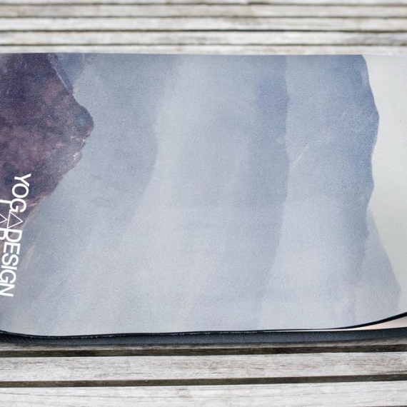 Cestovní designová jogamatka Yoga Design Lab Travel Mat 1,5 mm Kaivalya