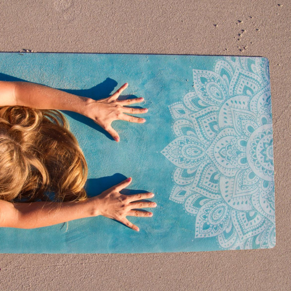 Cestovní designová jogamatka Yoga Design Lab Travel Mat 1,5 mm Mandala Turquoise