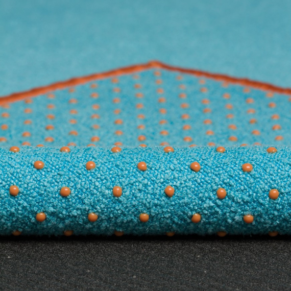 Velký ručník na jógu se silikononovými body Manduka yogitoes® Chakra Turquoise Velký ručník na jógu se silikononovými body Manduka yogitoes® Chakra Turquoise