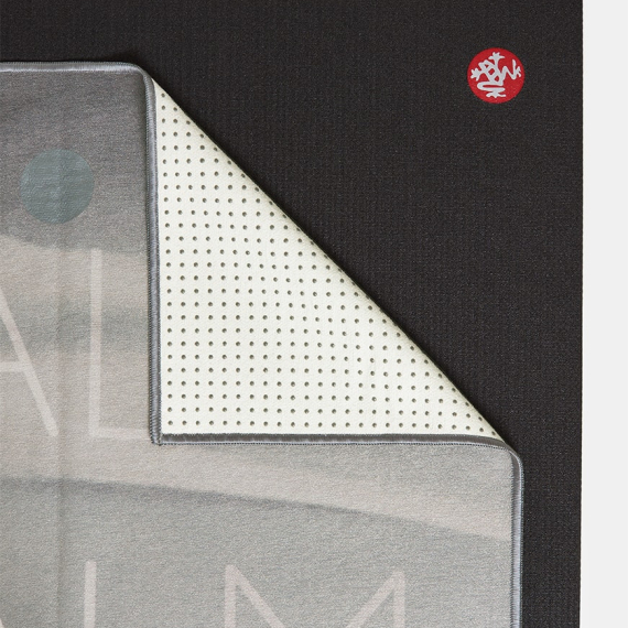 Velký ručník na jógu se silikononovými body Manduka yogitoes® Calm