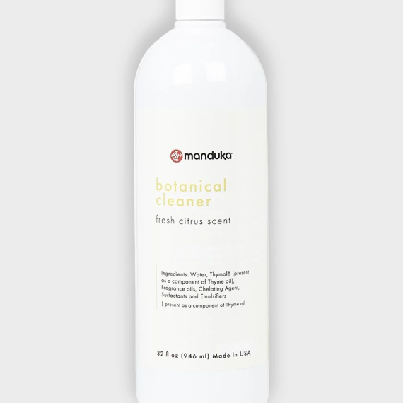 Čistič na jogamatku Manduka Botanical Cleaner 946 ml (32 oz) Citrus