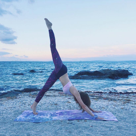 Cestovní designová jogamatka Yoga Design Lab Travel Mat 1 mm Fantessa