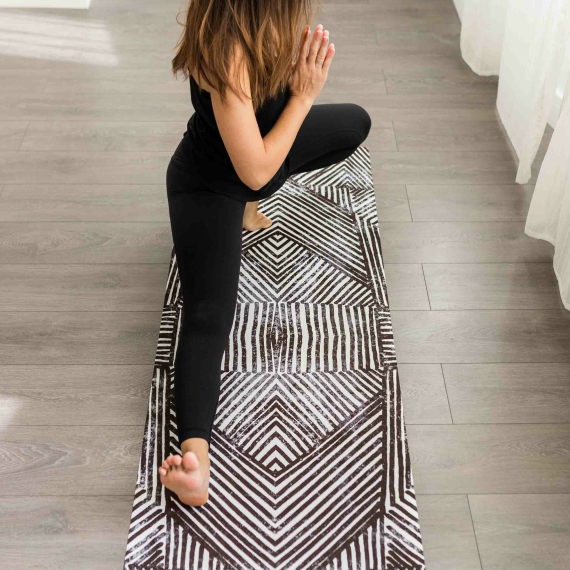 Cestovní designová jogamatka Yoga Design Lab Travel Mat Optical