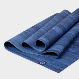 Cestovní jógamatka Manduka eKO SuperLite® Travel Mat Blue Moon Marbled Cestovní jógamatka Manduka eKO SuperLite® Travel Mat Blue Moon Marbled