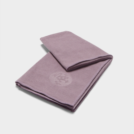 Malý jógový ručník Manduka eQua® Hand Towel Elderberry Malý jógový ručník Manduka eQua® Hand Towel Elderberry
