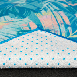 Velký ručník na jógu se silikonovými body Manduka Yogitoes® Tropics Blue Velký ručník na jógu se silikonovými body Manduka Yogitoes® Tropics Blue