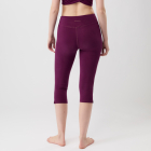 Tříčtvrteční legíny Mandala Capri Pants Black Plum
