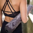 Cestovní designová jogamatka Yoga Design Lab Travel Mat 1,5 mm Mandala Black