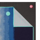 Velký ručník na jógu se silikononovými body Manduka yogitoes® Waterfall Midnight