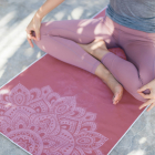 Ručník na jógu Yoga Design Lab Mat Towel Mandala Ginger